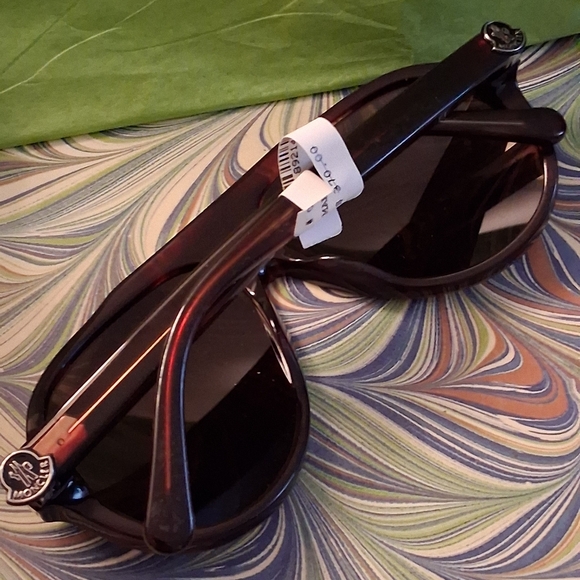 Moncler Unisex Aviators NWT. $370.00 Retail - Picture 5 of 5